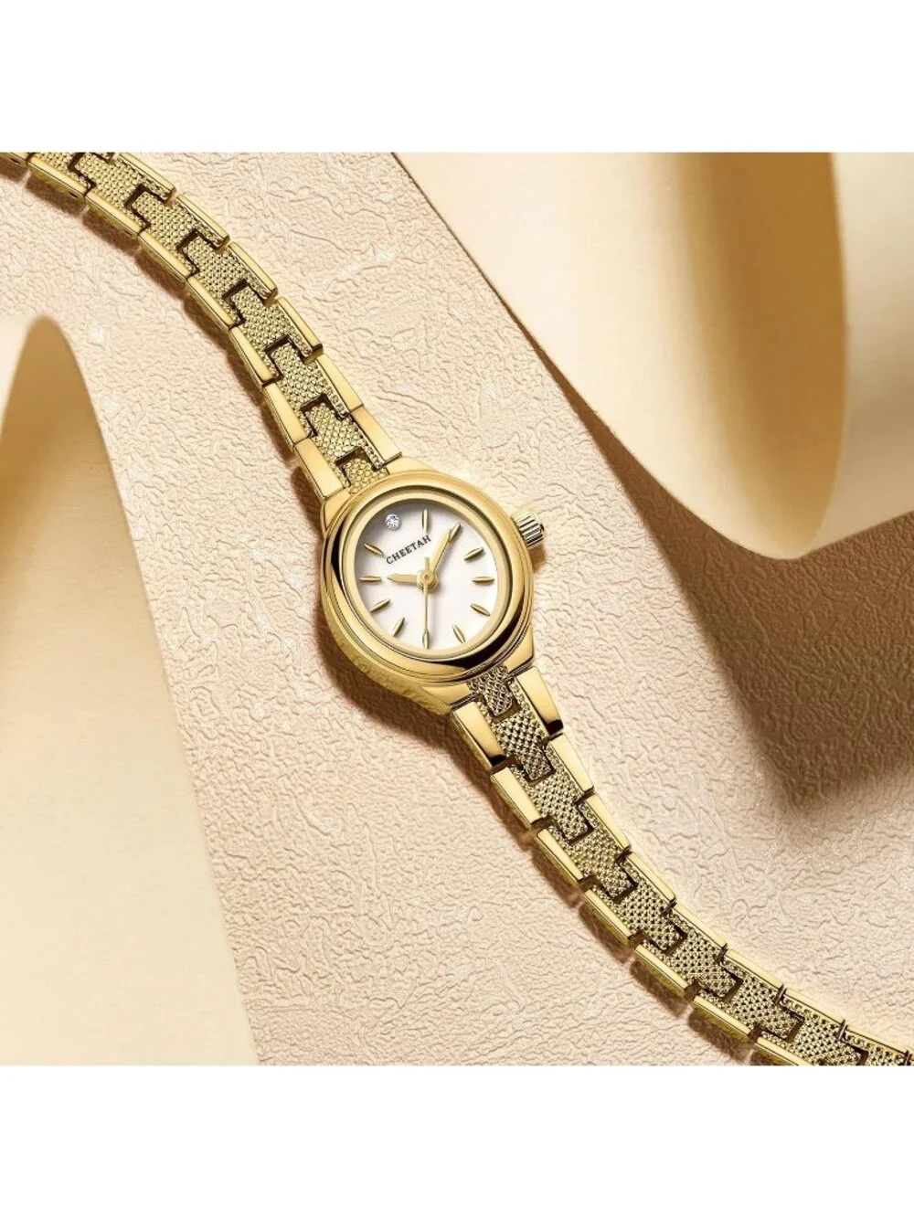 Women's Gold White Classic Retro Bracelet Oval Case and Minimalist Dial Watch